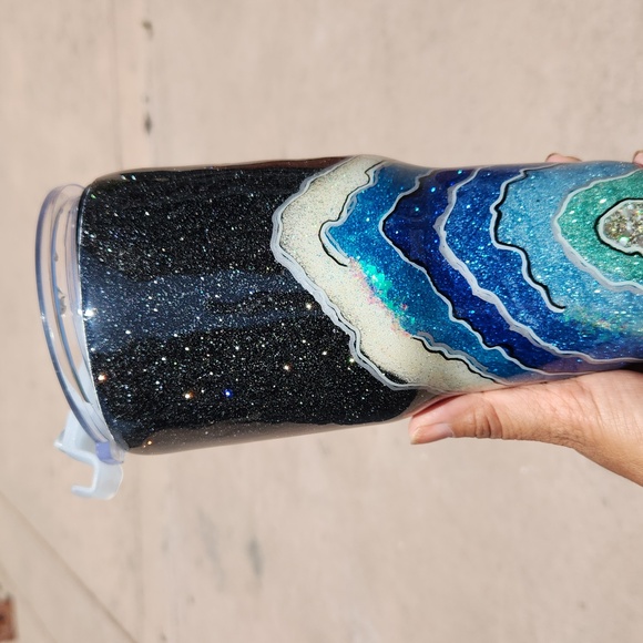 Glittery‎ Blue and Black Tumbler. 32oz. - Picture 9 of 9